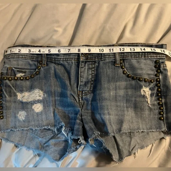 Jean Shorts - Picture 4 of 4